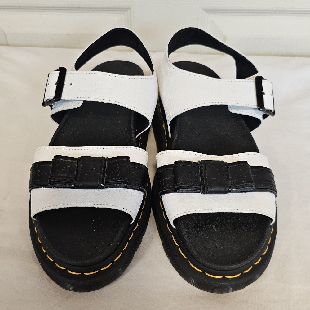Dr. Martens Romi Crackle White Bow Chunky Platform Sandel - Picture 9 of 9